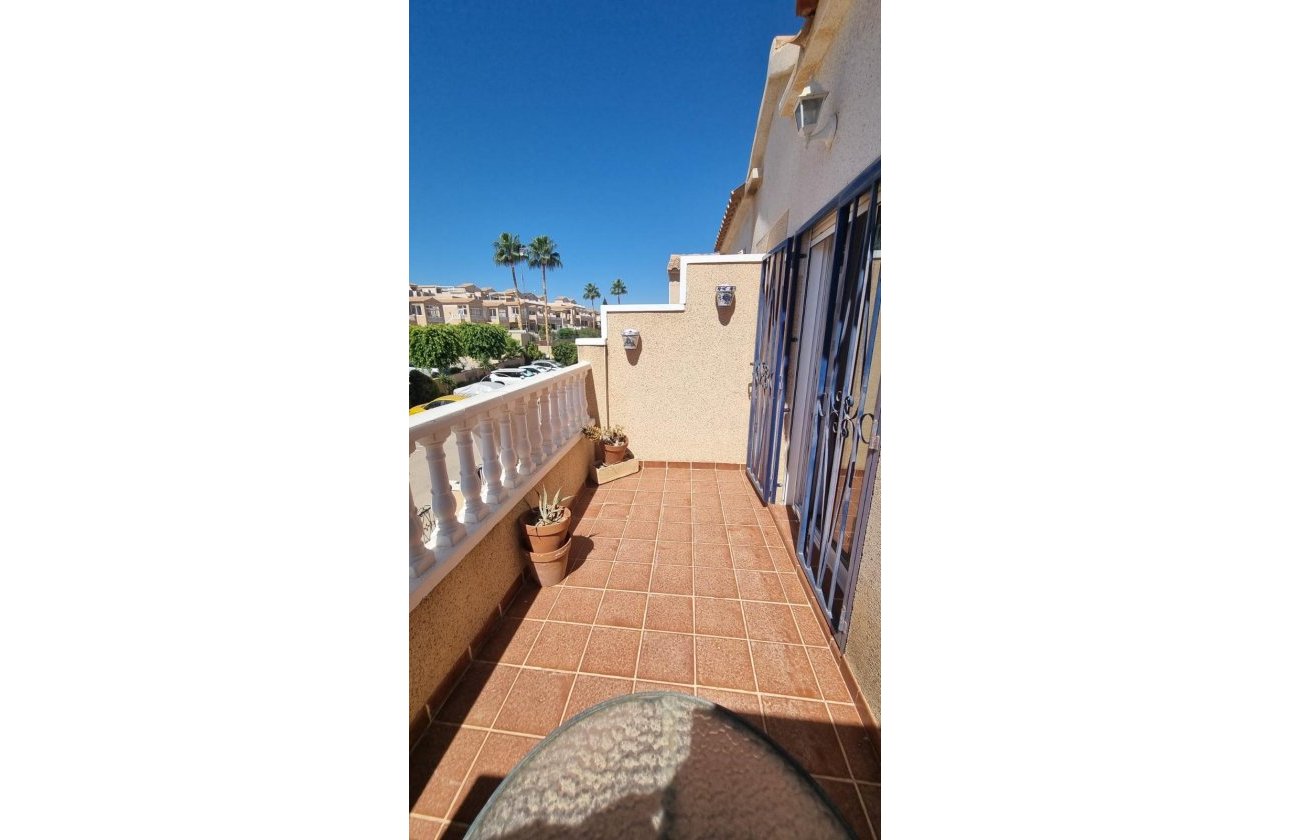 Herverkoop - Dúplex -
Orihuela Costa - La Ciñuelica