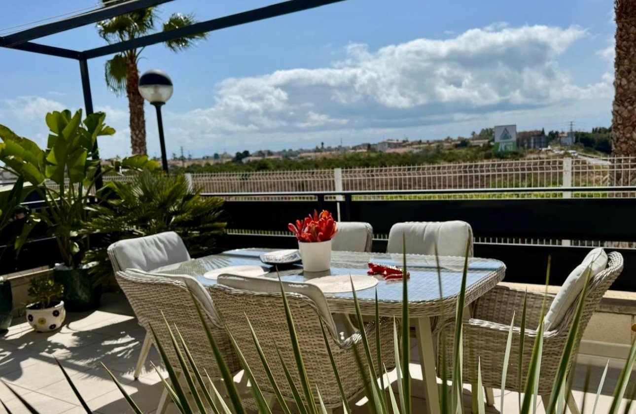 Herverkoop - Dúplex -
Orihuela Costa - Lomas de Cabo Roig