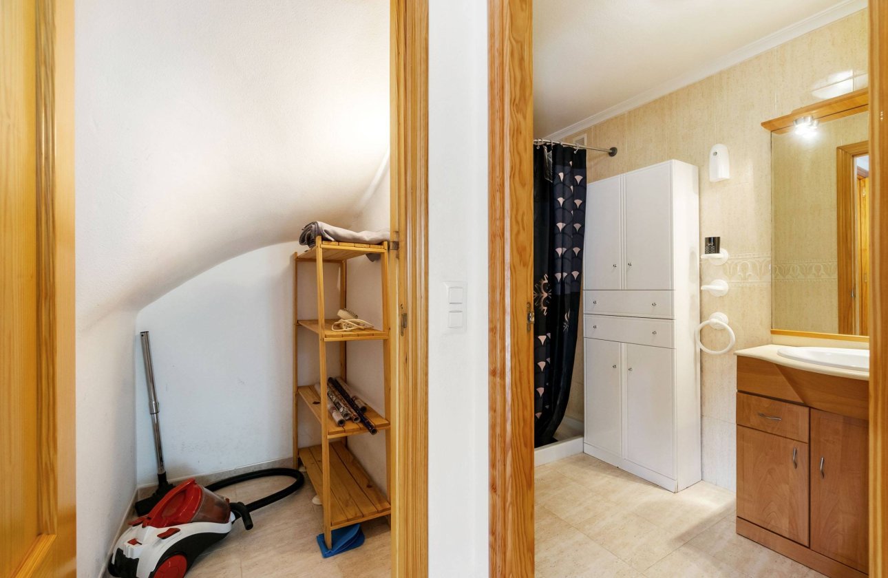 Herverkoop - Dúplex -
Orihuela Costa - Playa Flamenca