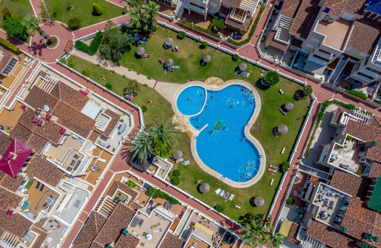 Herverkoop - Dúplex -
Orihuela Costa - Playa Flamenca