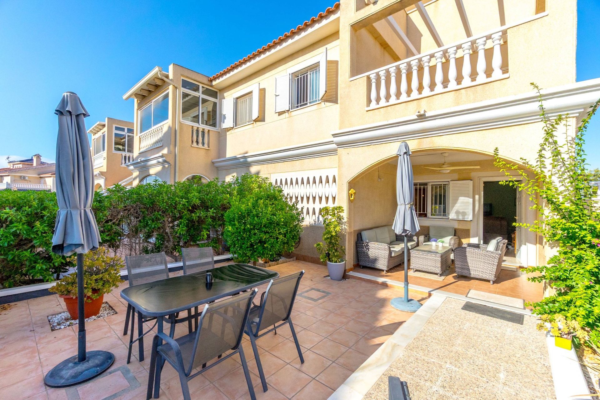 Herverkoop - Dúplex -
Orihuela Costa - Playa Flamenca