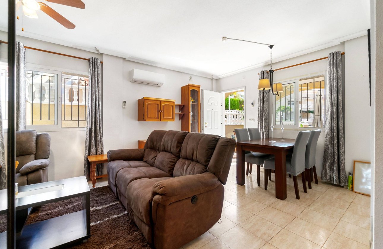 Herverkoop - Dúplex -
Orihuela Costa - Playa Flamenca