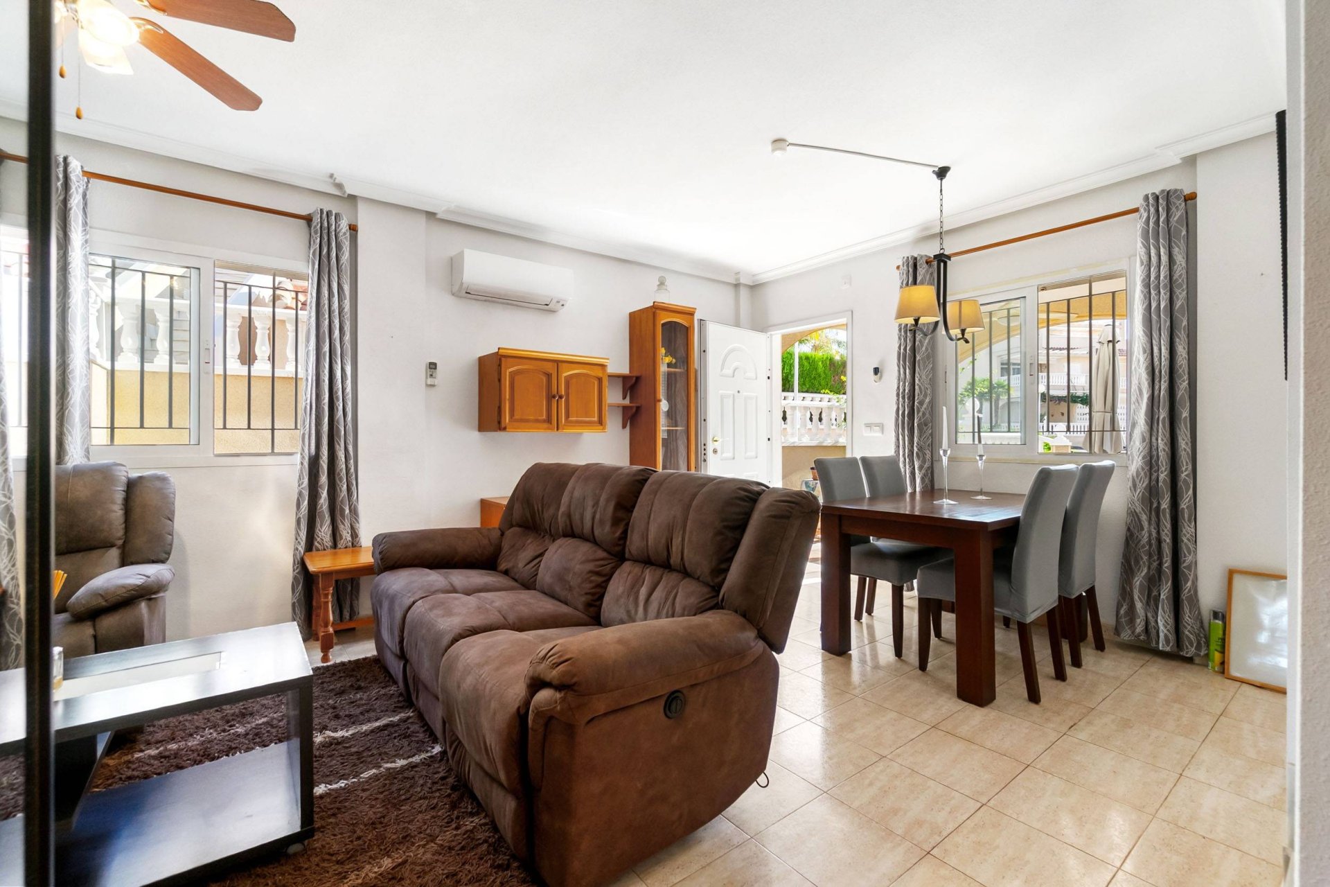 Herverkoop - Dúplex -
Orihuela Costa - Playa Flamenca