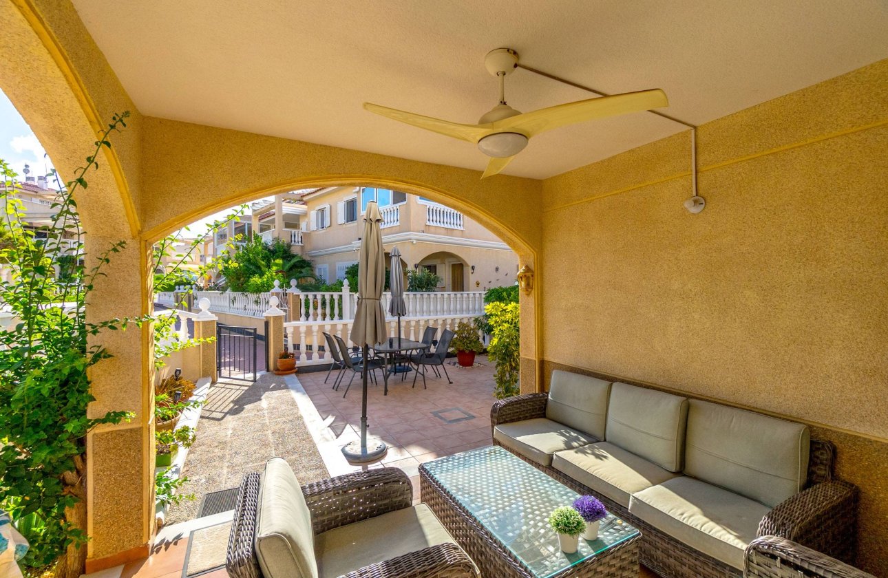 Herverkoop - Dúplex -
Orihuela Costa - Playa Flamenca