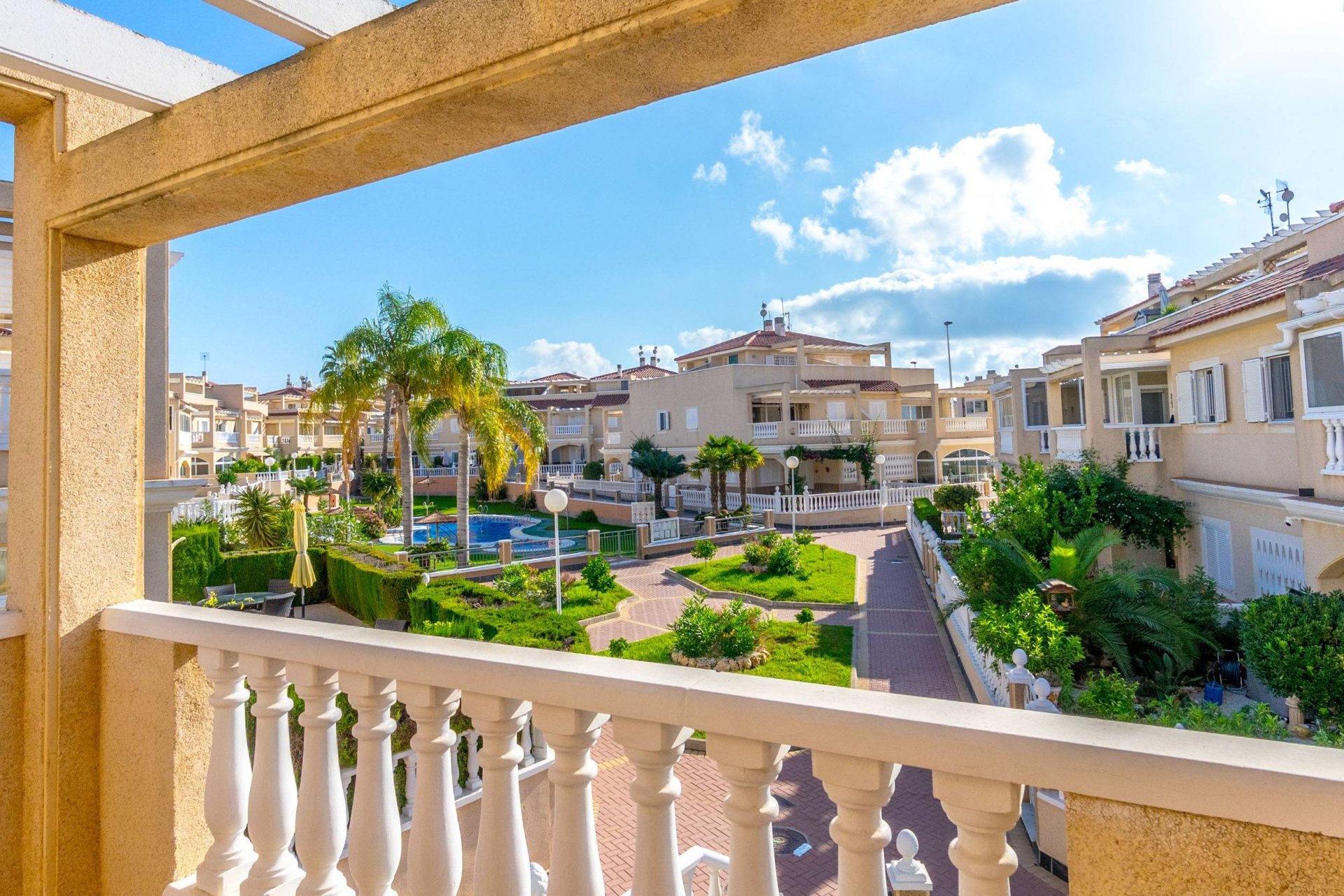 Herverkoop - Dúplex -
Orihuela Costa - Playa Flamenca