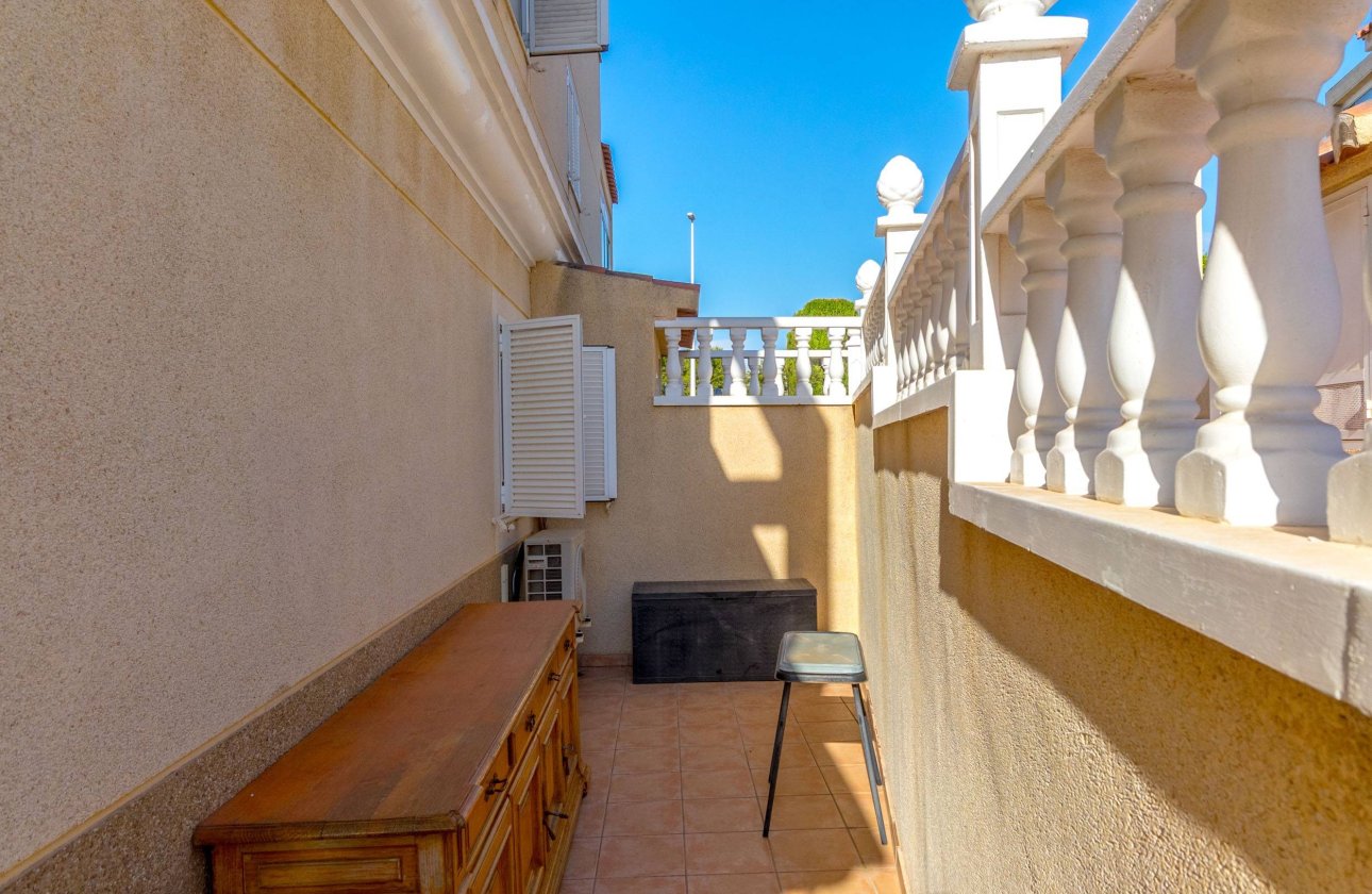 Herverkoop - Dúplex -
Orihuela Costa - Playa Flamenca