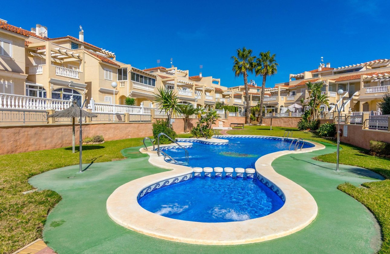 Herverkoop - Dúplex -
Orihuela Costa - Playa Flamenca