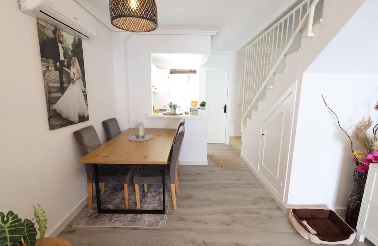 Herverkoop - Dúplex -
Pilar de la Horadada - Costa Blanca