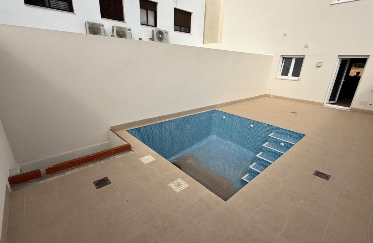 Herverkoop - Dúplex -
Pilar de la Horadada - Costa Blanca