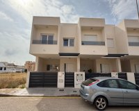 Herverkoop - Dúplex -
Pilar de la Horadada - Costa Blanca