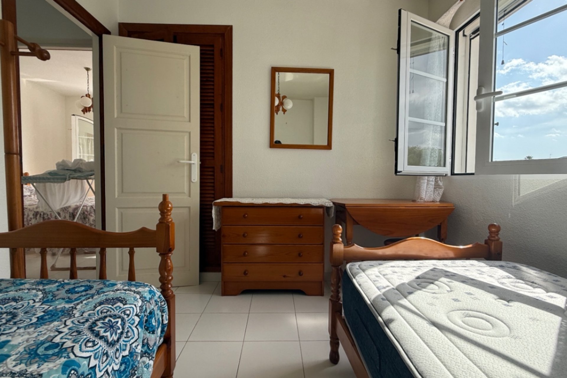 Herverkoop - Dúplex -
San Miguel de Salinas - Inland