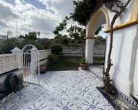 Herverkoop - Dúplex -
San Miguel de Salinas - Inland