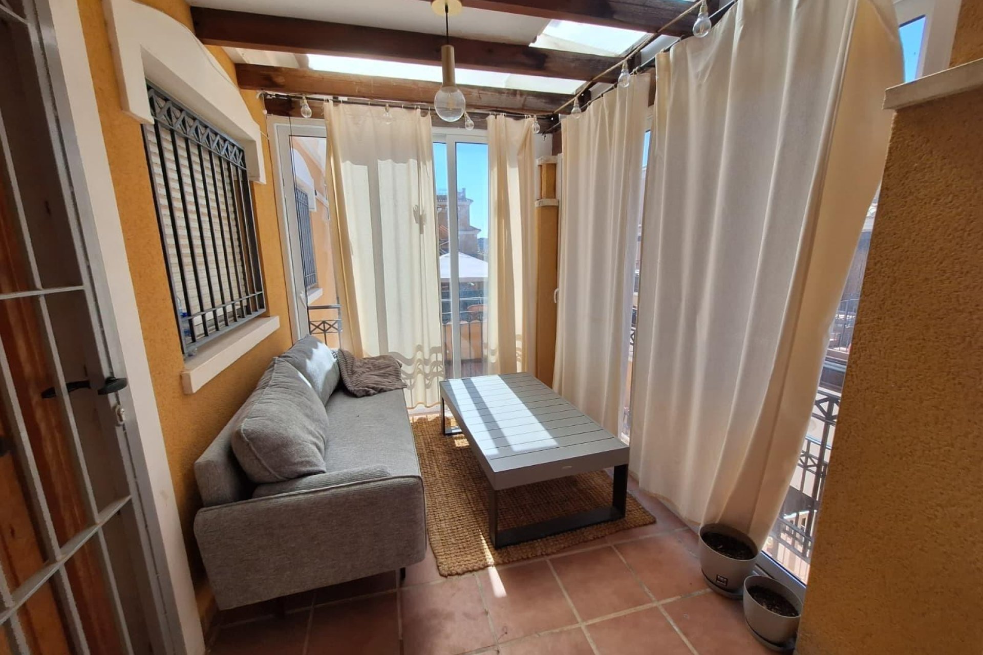 Herverkoop - Dúplex -
Torrevieja - Aguas Nuevas