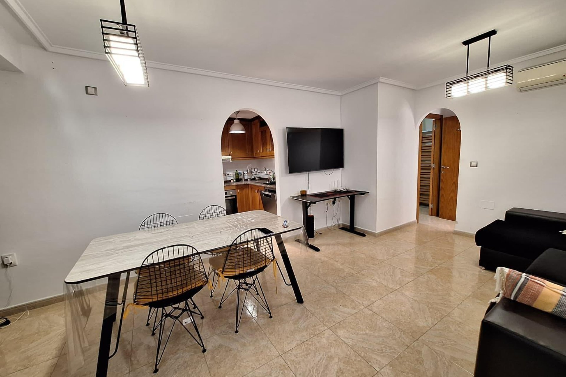 Herverkoop - Dúplex -
Torrevieja - Aguas Nuevas