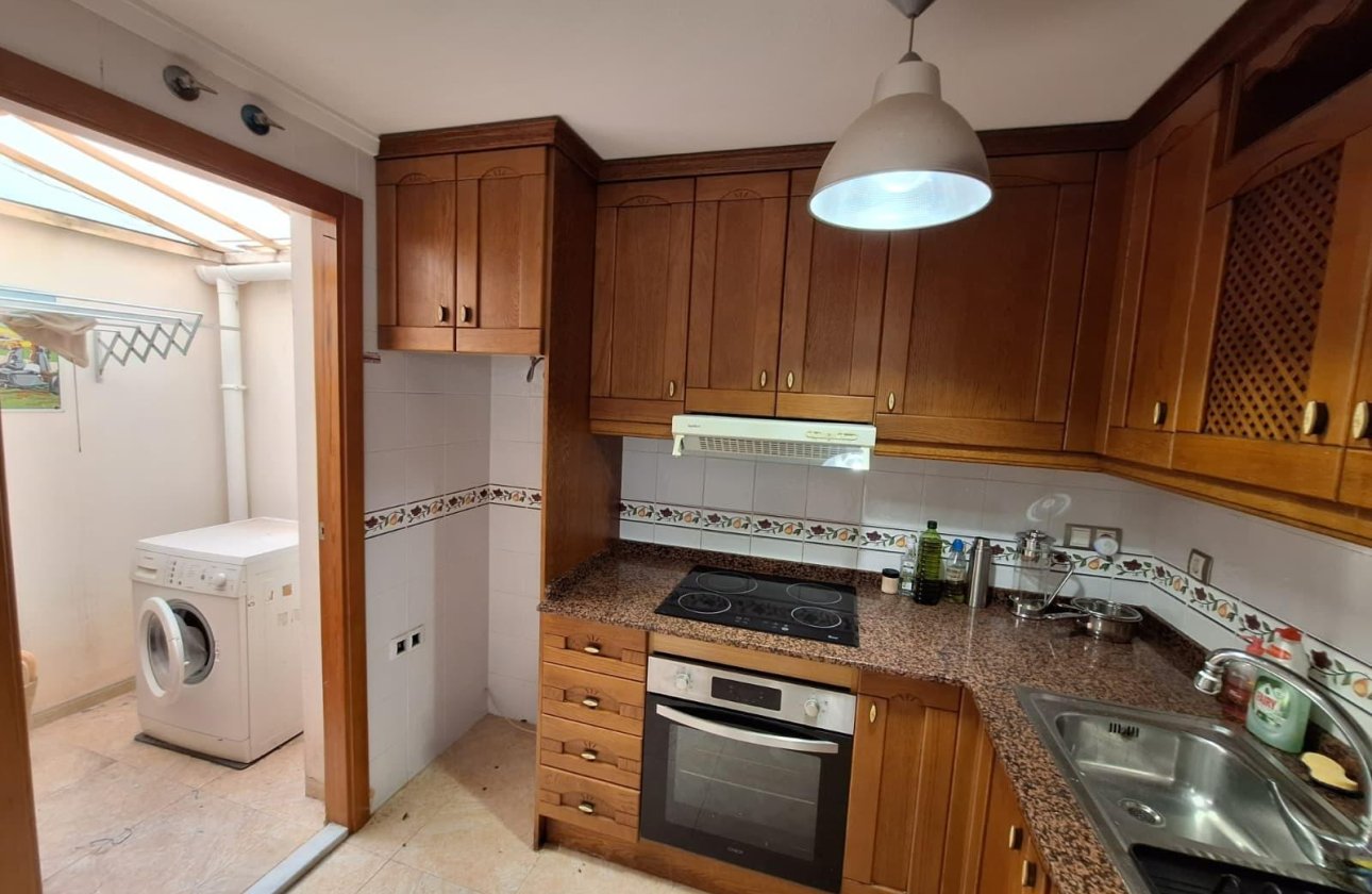Herverkoop - Dúplex -
Torrevieja - Aguas Nuevas