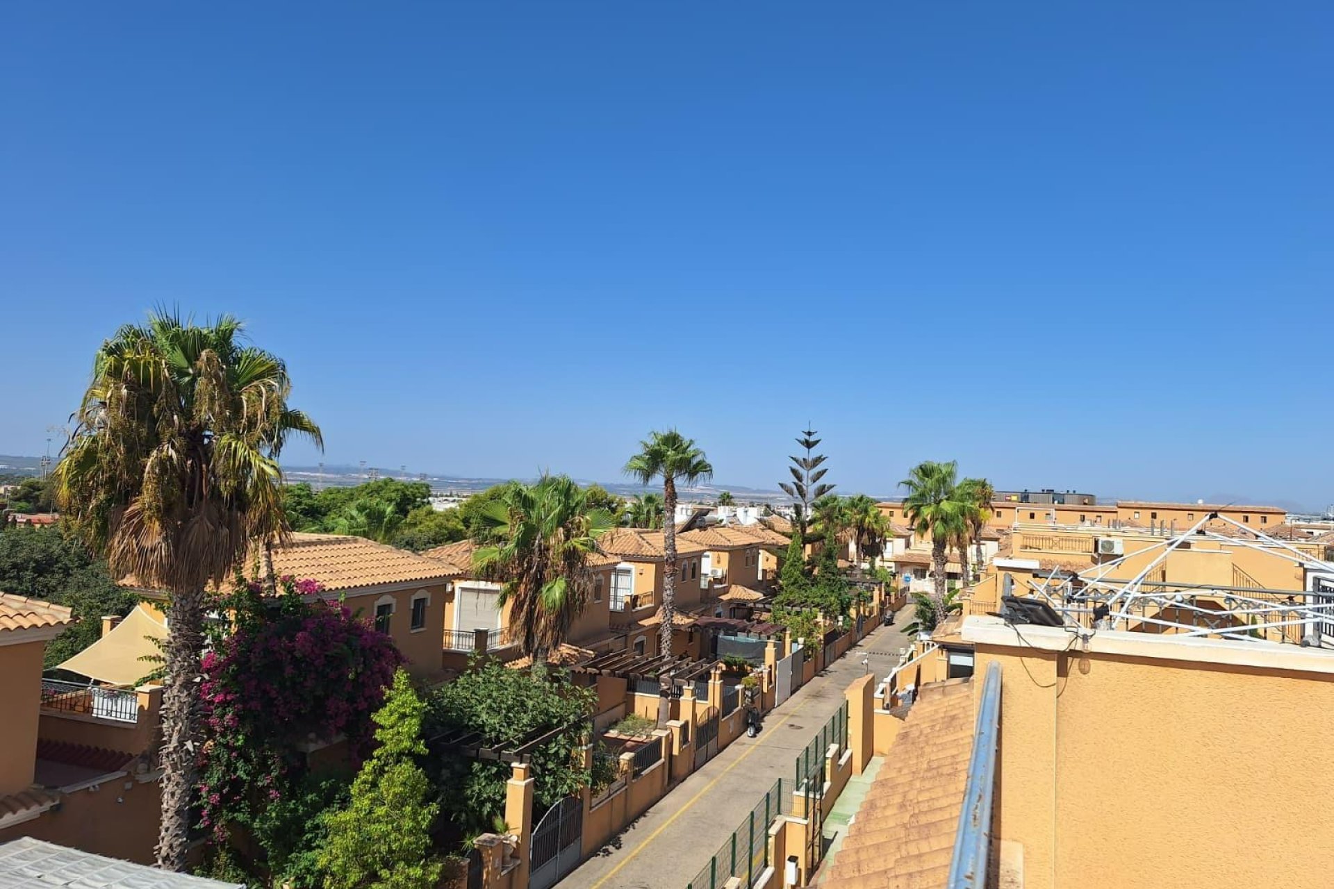 Herverkoop - Dúplex -
Torrevieja - Aguas Nuevas