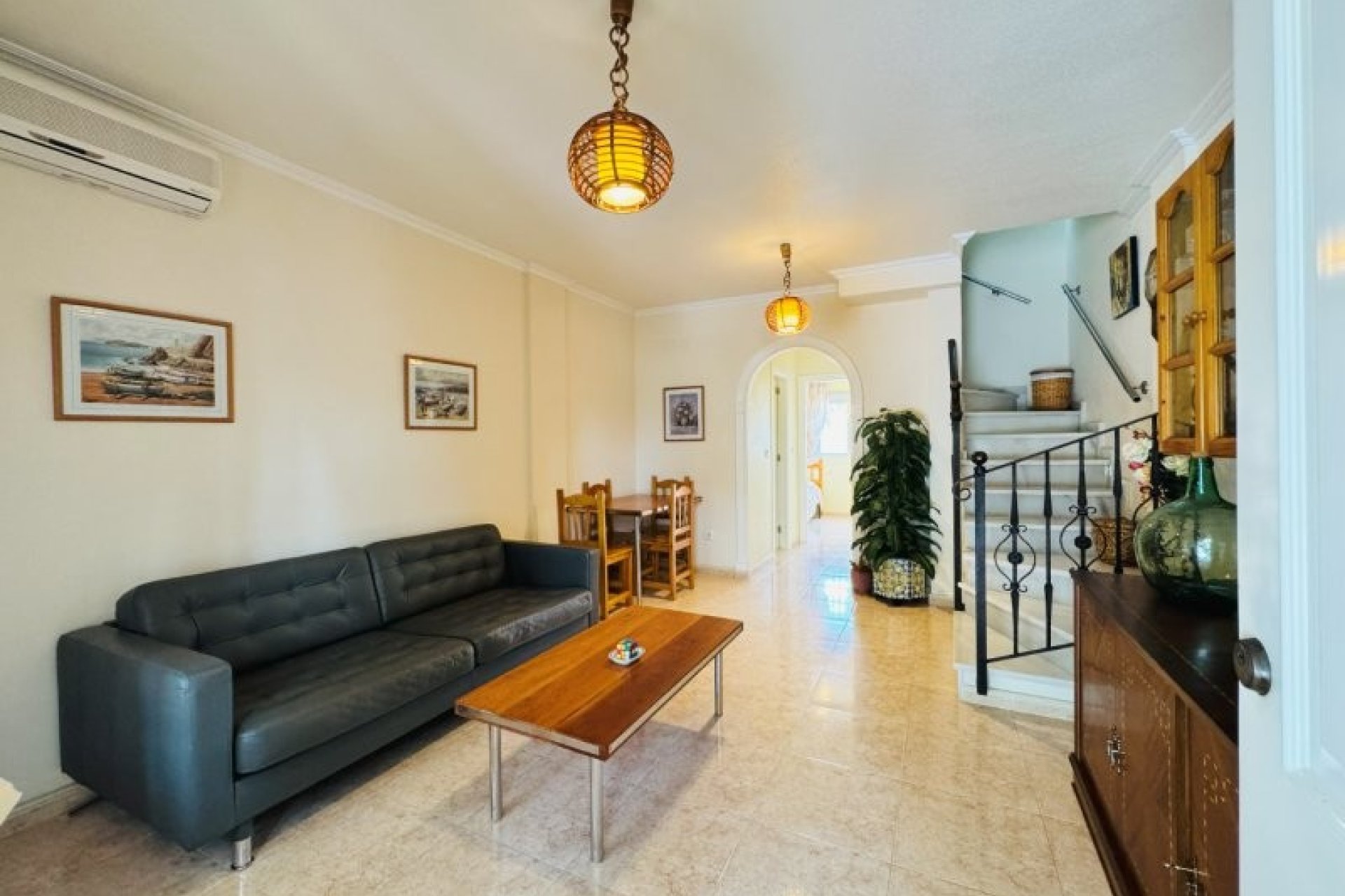 Herverkoop - Dúplex -
Torrevieja - Costa Blanca