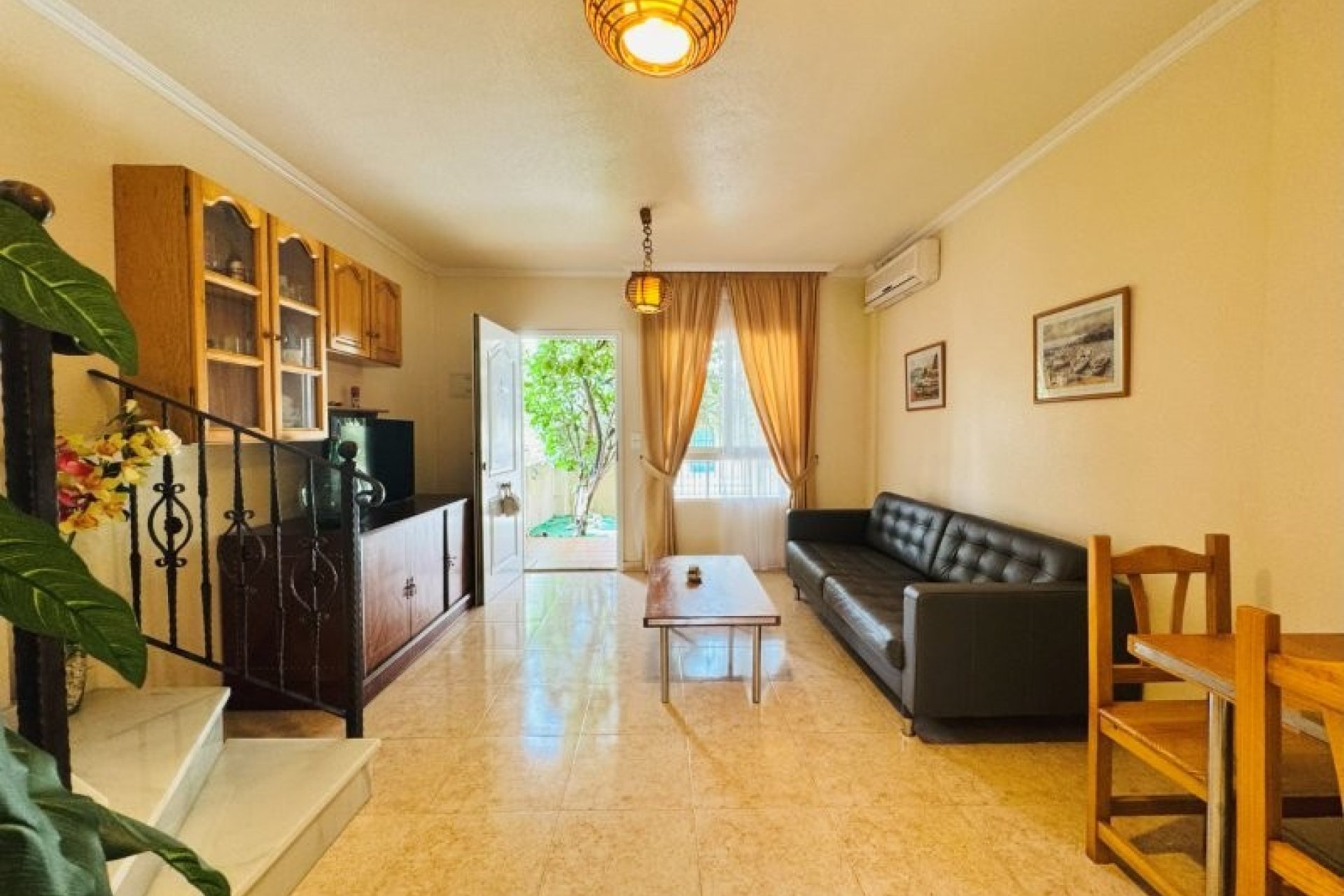 Herverkoop - Dúplex -
Torrevieja - Costa Blanca