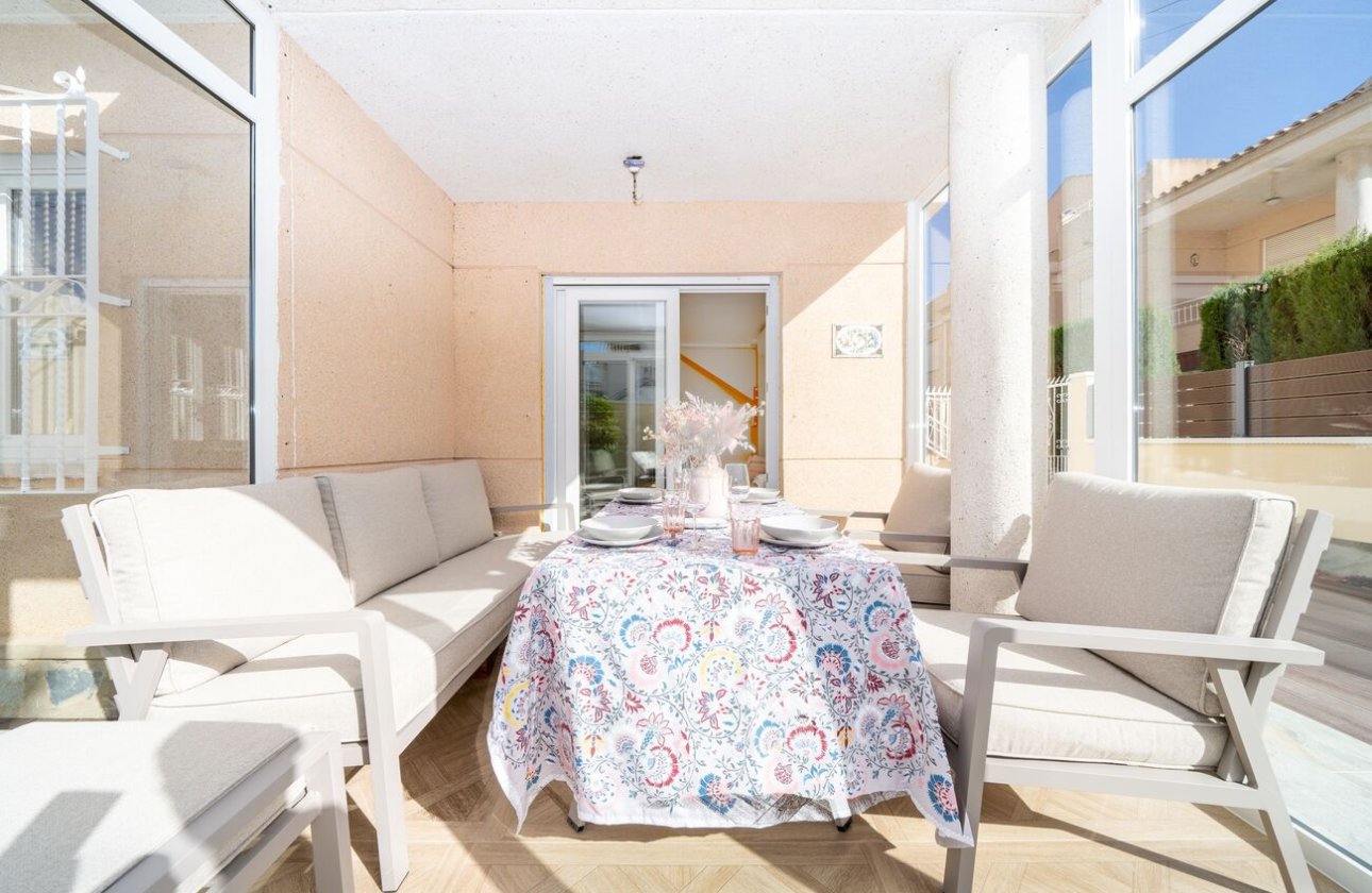 Herverkoop - Dúplex -
Torrevieja - Costa Blanca