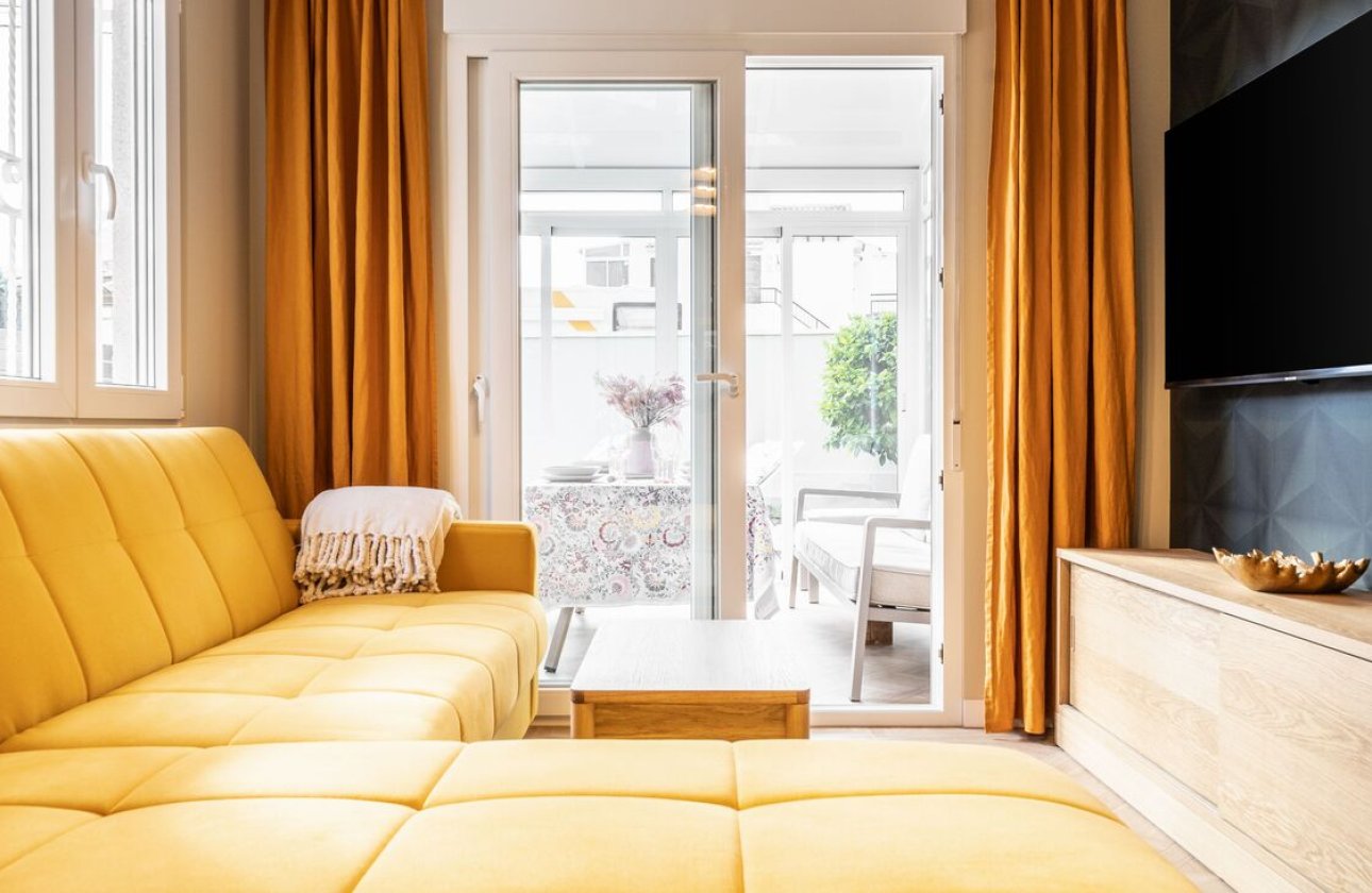 Herverkoop - Dúplex -
Torrevieja - Costa Blanca