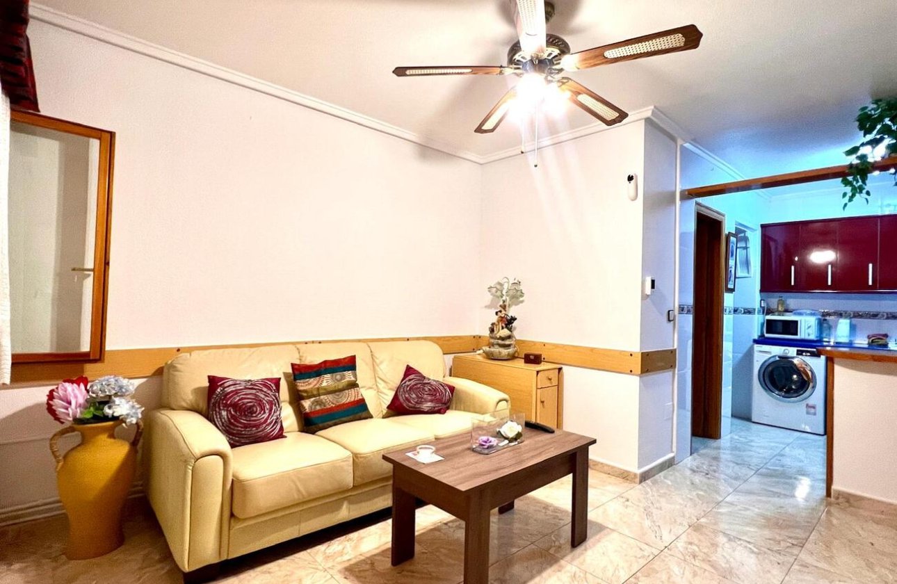 Herverkoop - Dúplex -
Torrevieja - Costa Blanca