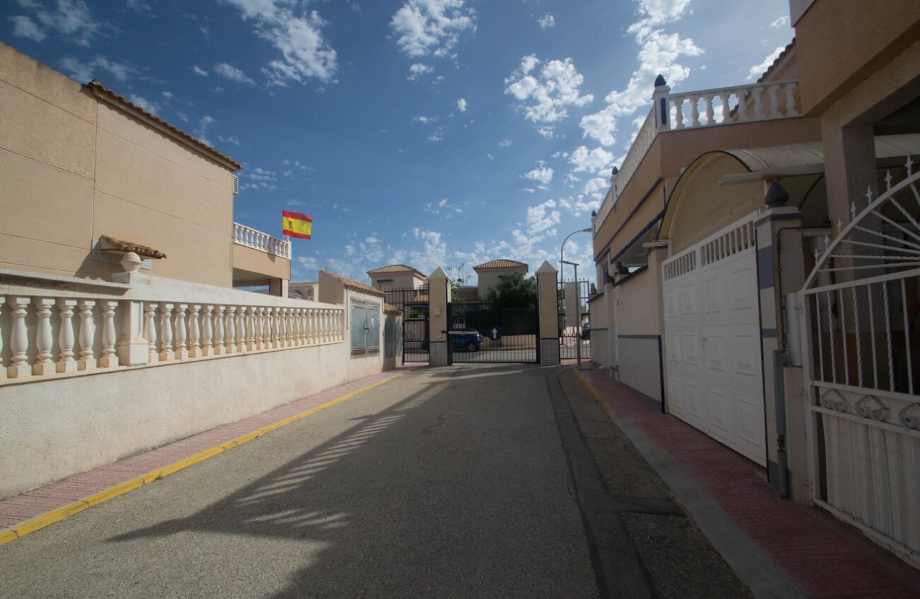 Herverkoop - Dúplex -
Torrevieja - Costa Blanca