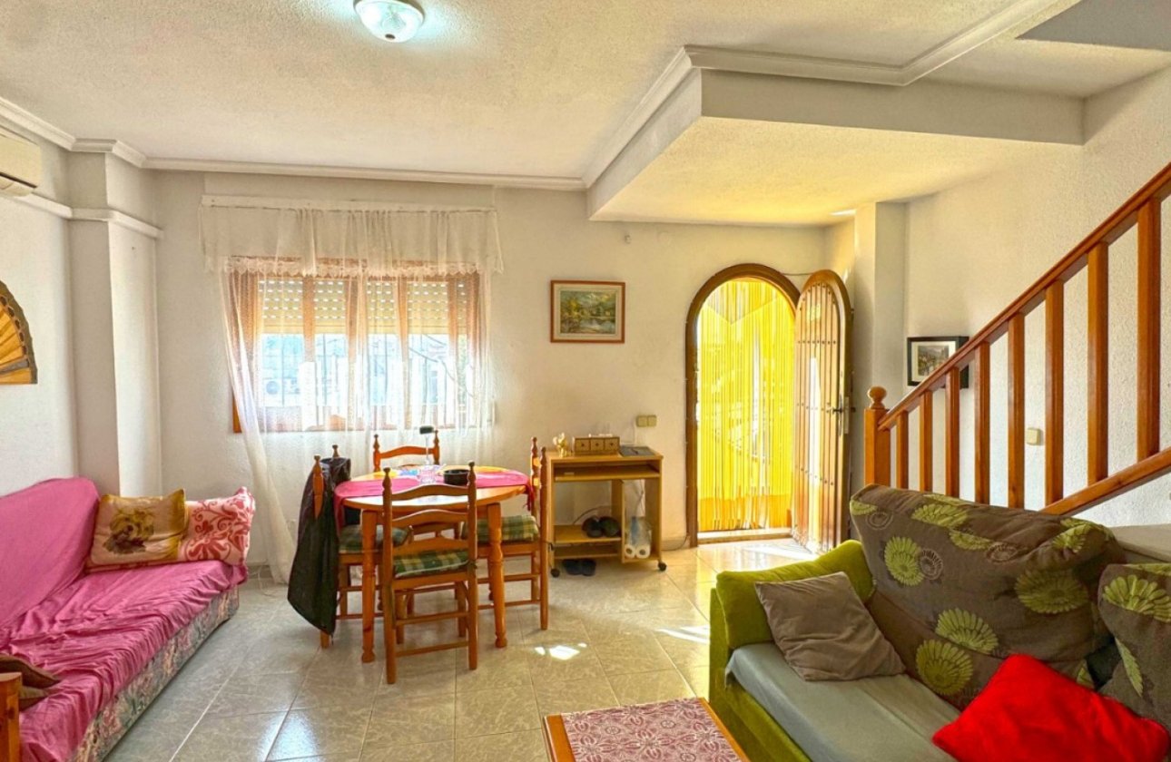 Herverkoop - Dúplex -
Torrevieja - Costa Blanca