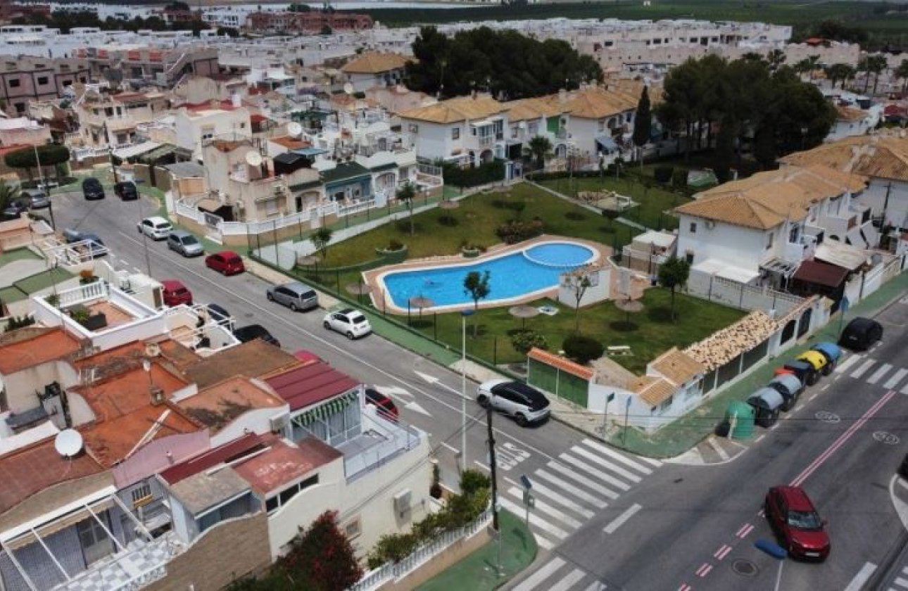 Herverkoop - Dúplex -
Torrevieja - Costa Blanca