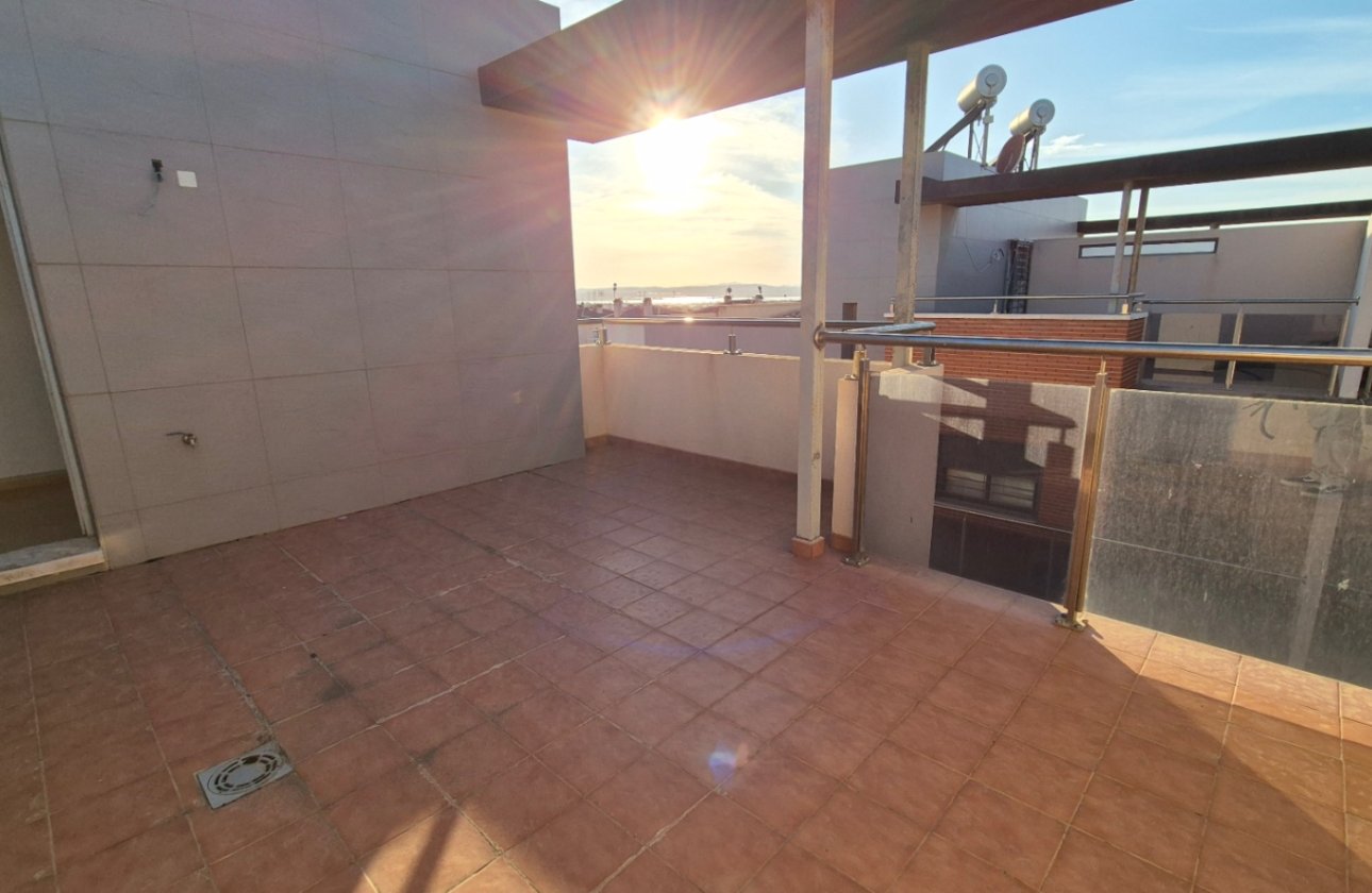 Herverkoop - Dúplex -
Torrevieja - Costa Blanca