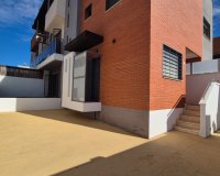 Herverkoop - Dúplex -
Torrevieja - Costa Blanca