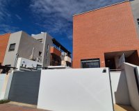 Herverkoop - Dúplex -
Torrevieja - Costa Blanca