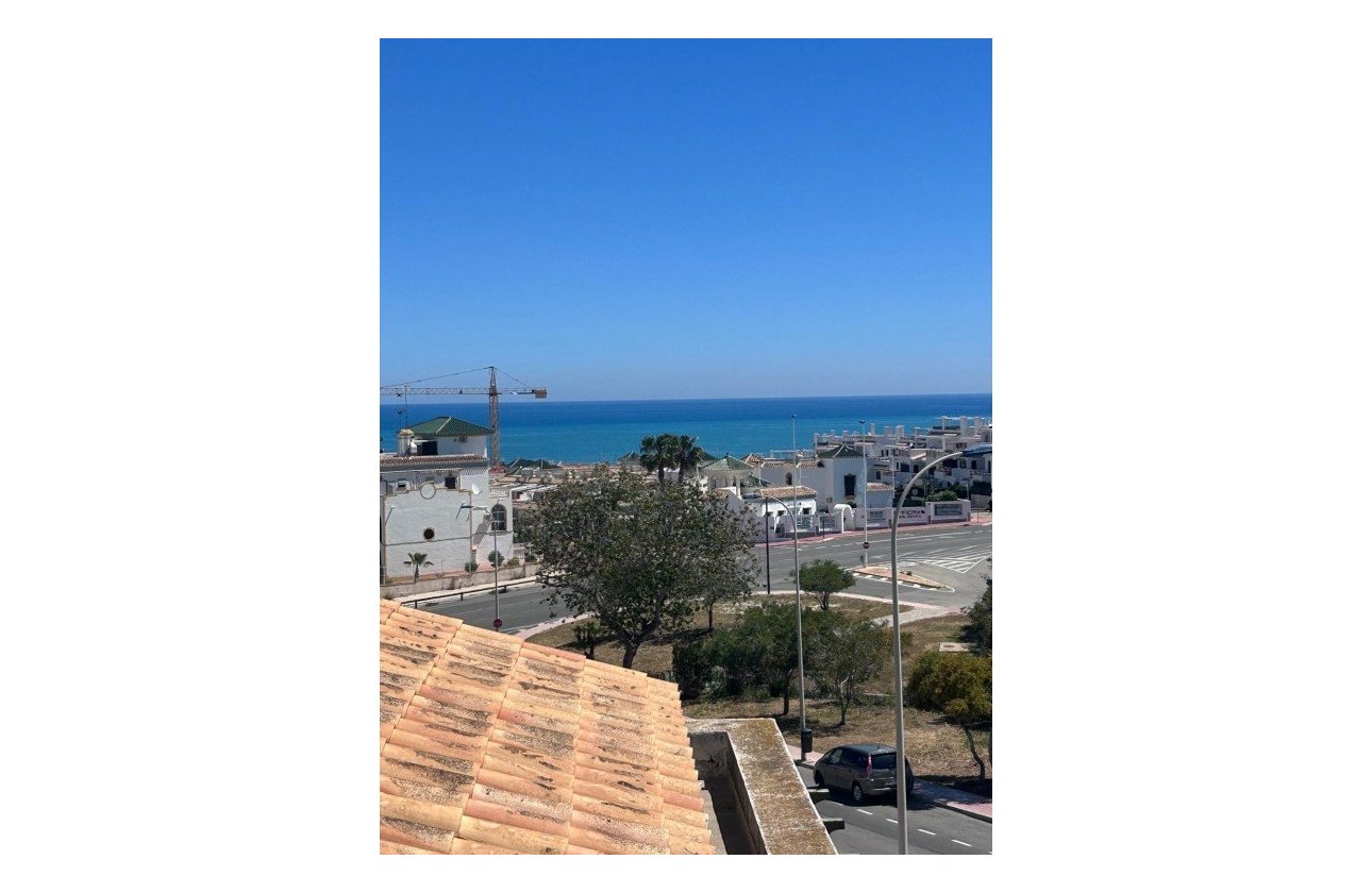 Herverkoop - Dúplex -
Torrevieja - Costa Blanca
