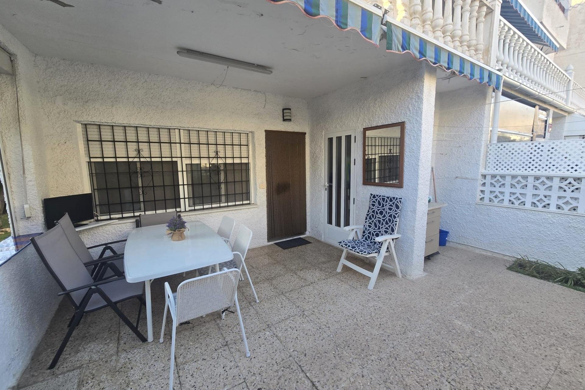 Herverkoop - Dúplex -
Torrevieja - Habaneras