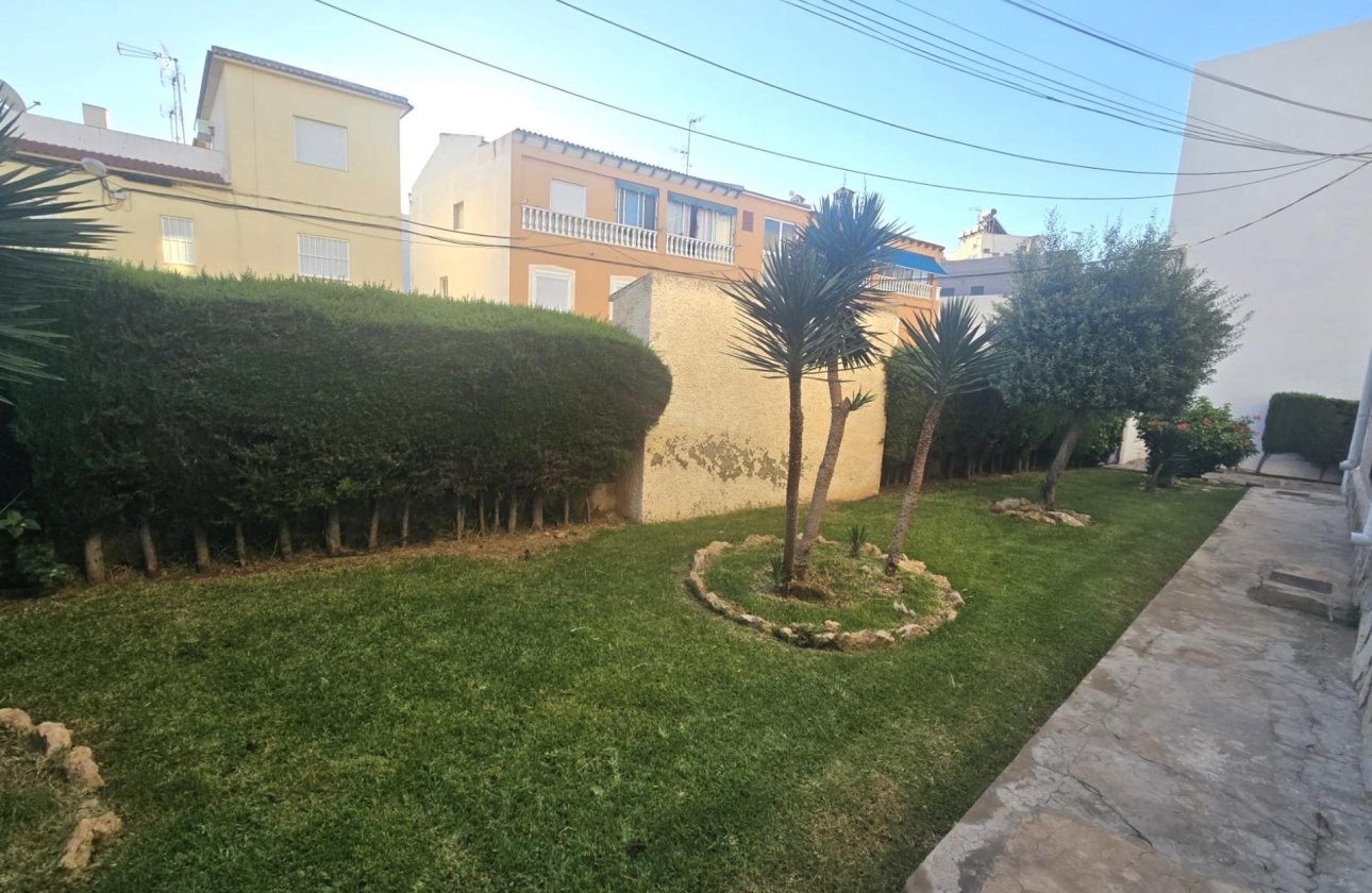 Herverkoop - Dúplex -
Torrevieja - Habaneras