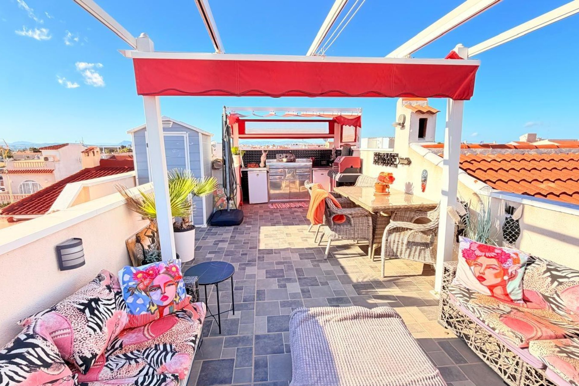 Herverkoop - Dúplex -
Torrevieja - La Siesta - El Salado - Torreta