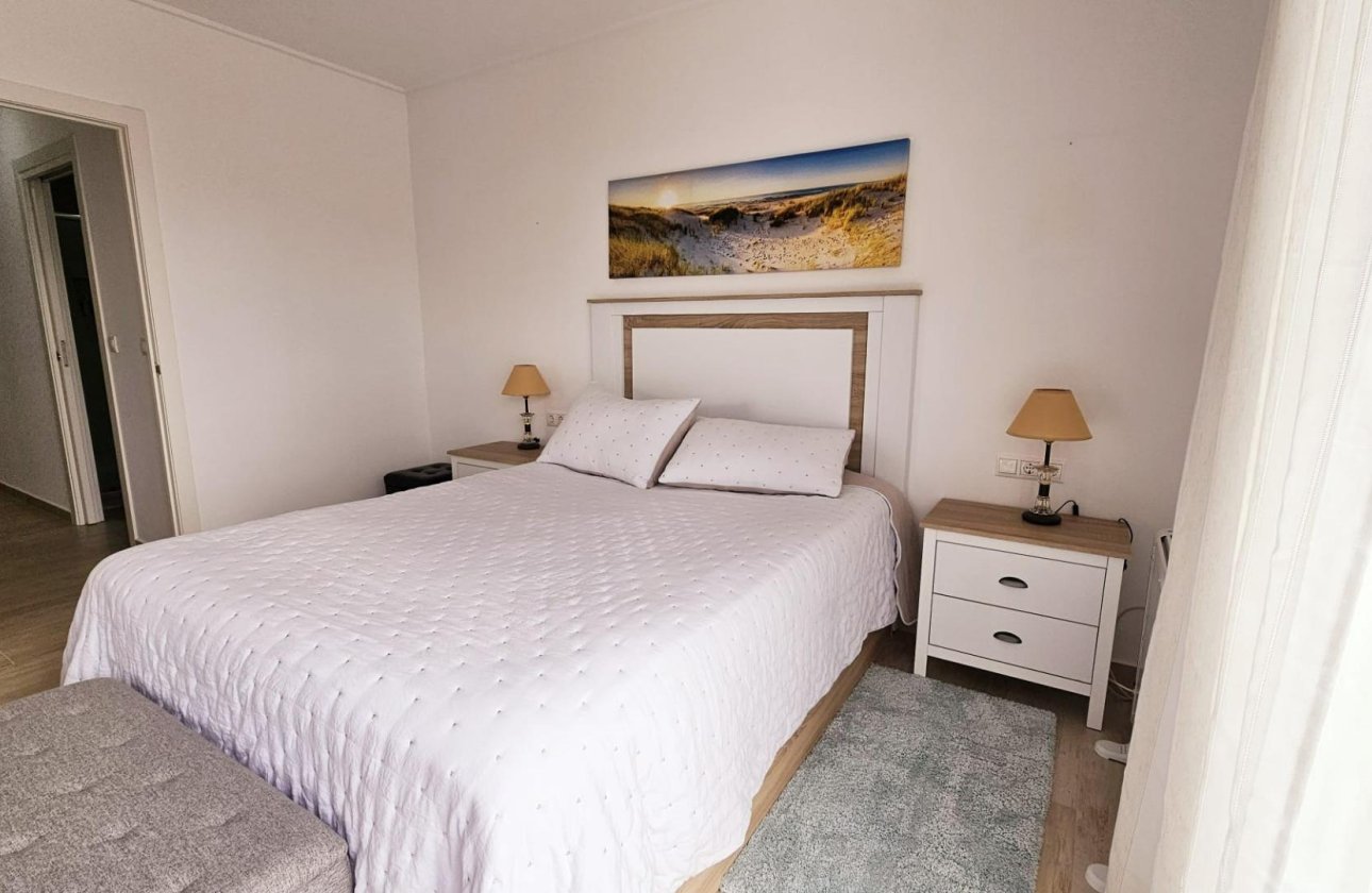 Herverkoop - Dúplex -
Torrevieja - La Siesta