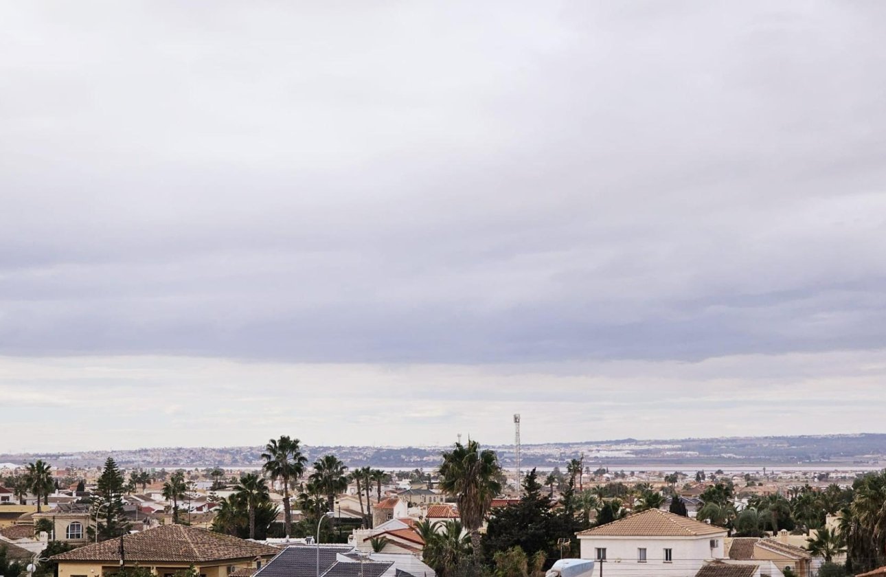 Herverkoop - Dúplex -
Torrevieja - La Siesta