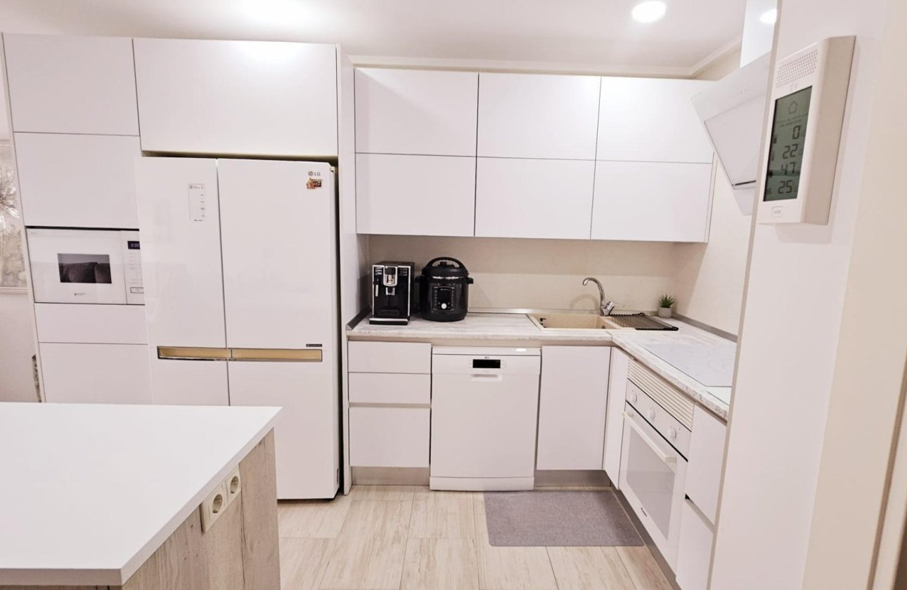 Herverkoop - Dúplex -
Torrevieja - La Siesta