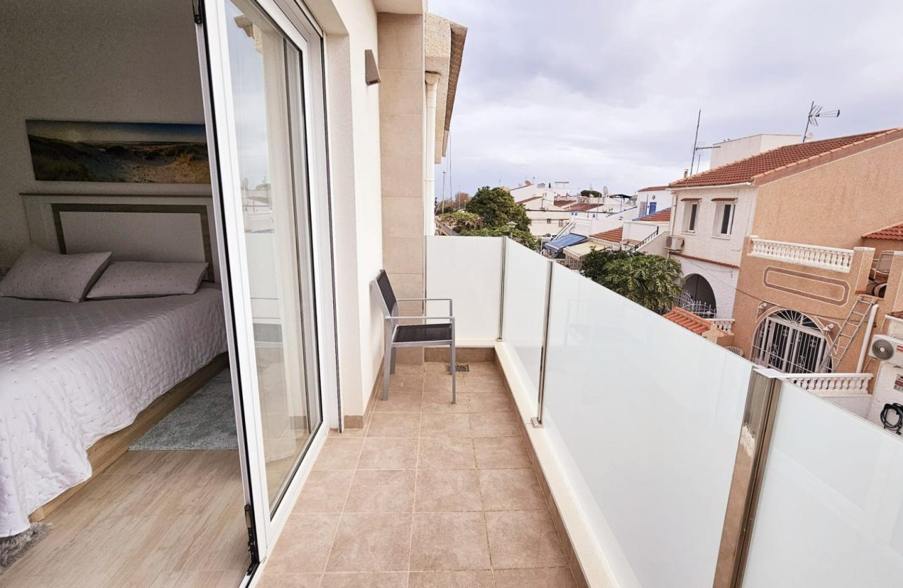 Herverkoop - Dúplex -
Torrevieja - La Siesta