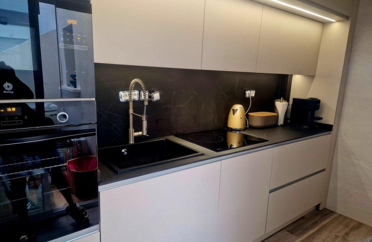 Herverkoop - Dúplex -
Torrevieja - Los Balcones - Los Altos del Edén