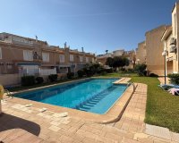 Herverkoop - Dúplex -
Torrevieja - Los Frutales