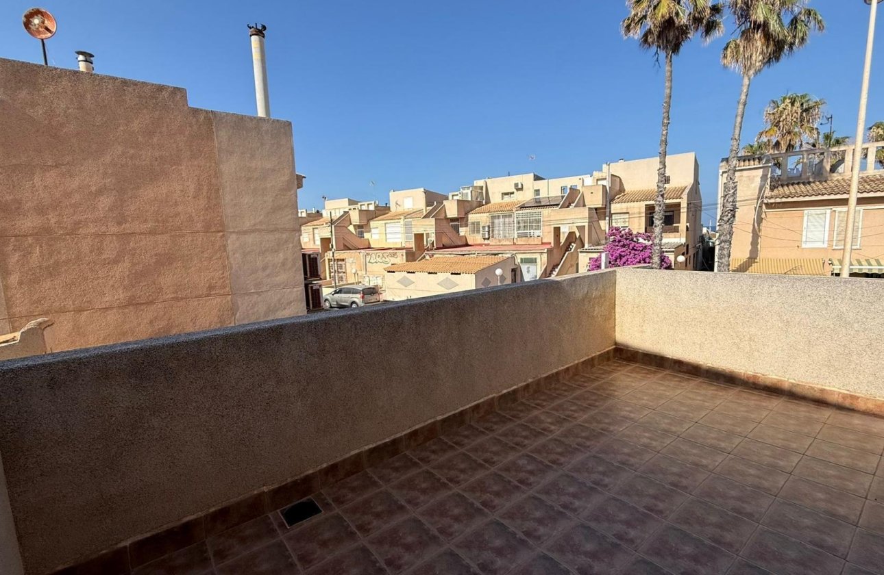 Herverkoop - Dúplex -
Torrevieja - Los Frutales