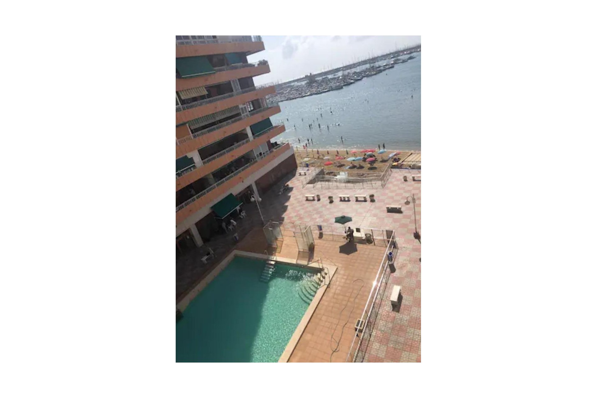 Herverkoop - Dúplex -
Torrevieja - Playa De Los Naufragos