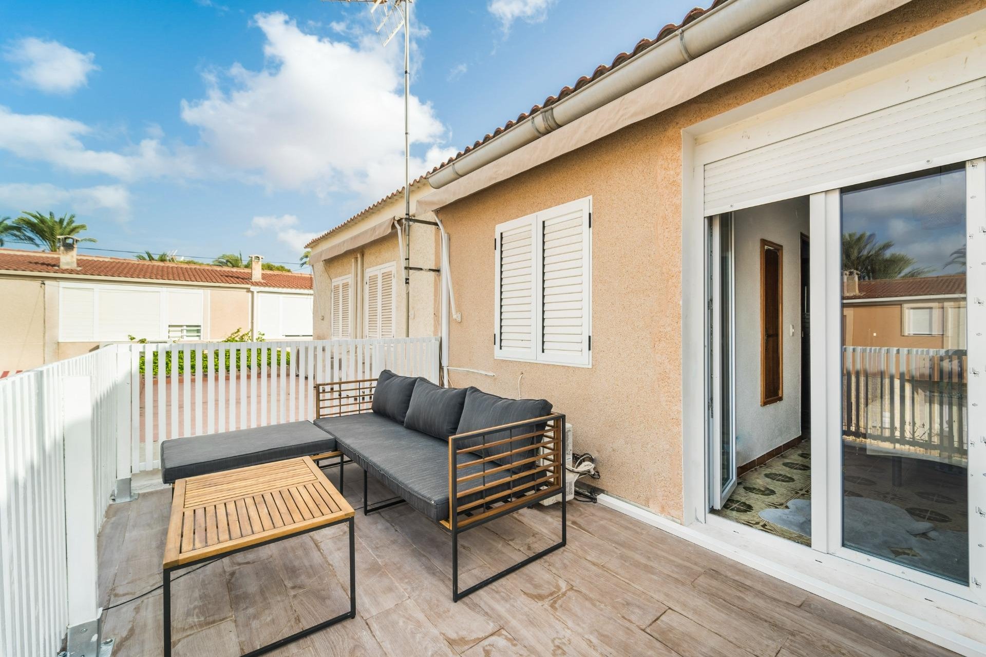 Herverkoop - Dúplex -
Torrevieja - Playa De Los Naufragos