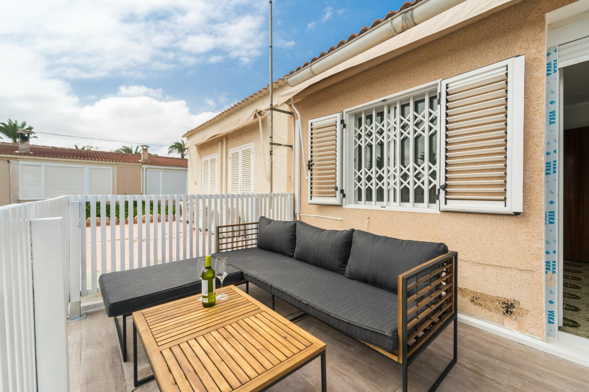 Herverkoop - Dúplex -
Torrevieja - Playa De Los Naufragos
