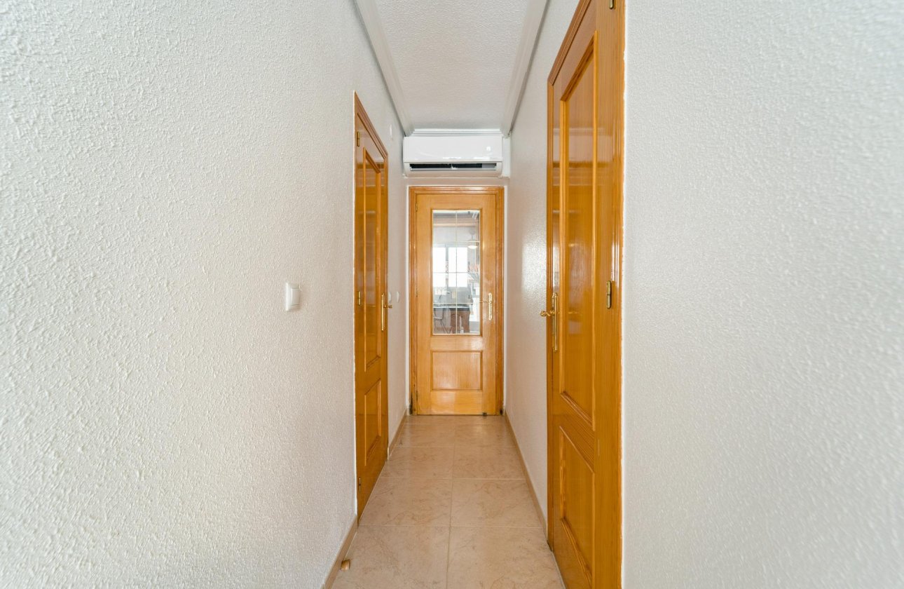 Herverkoop - Dúplex -
Torrevieja - Playa De Los Naufragos