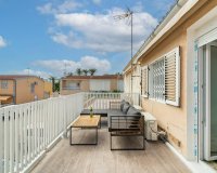 Herverkoop - Dúplex -
Torrevieja - Playa De Los Naufragos