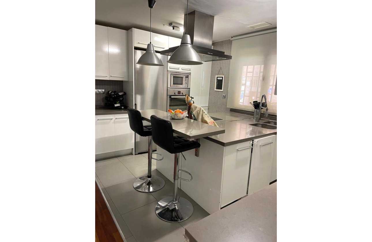 Herverkoop - Dúplex -
Torrevieja - Playa del Cura