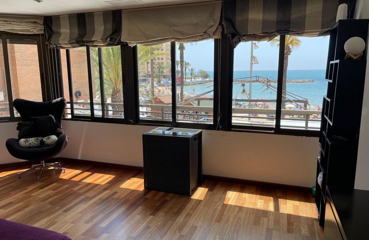 Herverkoop - Dúplex -
Torrevieja - Playa del Cura