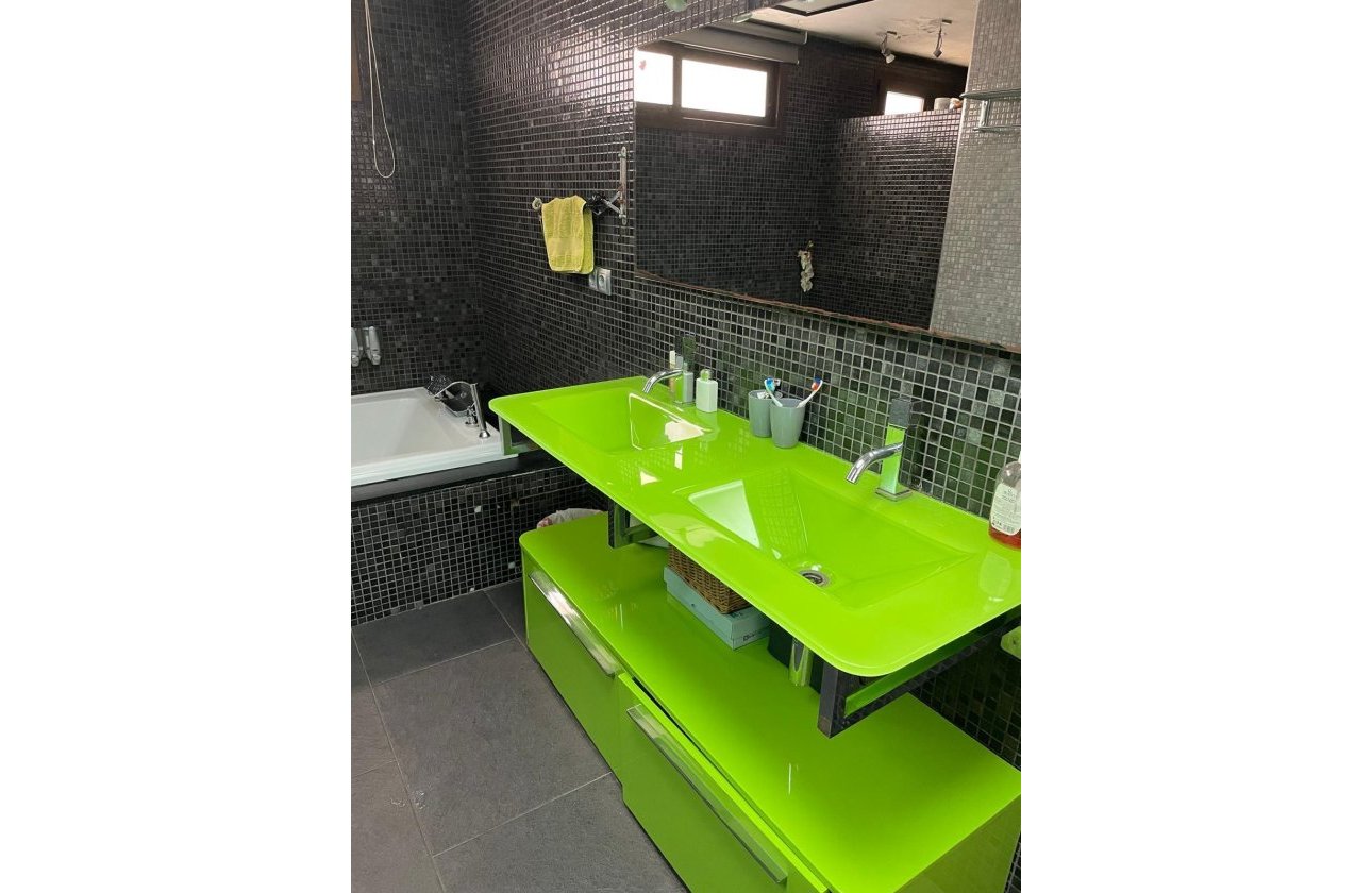 Herverkoop - Dúplex -
Torrevieja - Playa del Cura